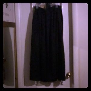 Black satin skirt w/belt and pockets